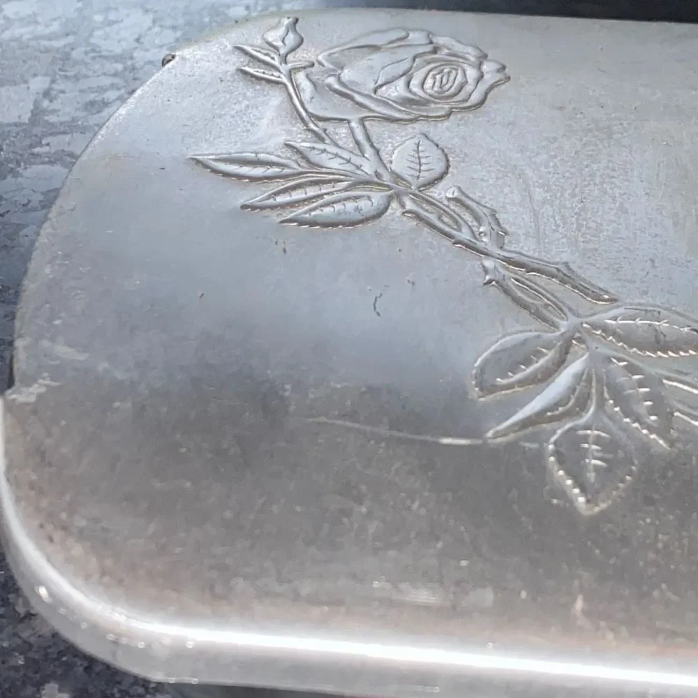 Vintage Roses Embossed Aluminum 2.5 Qt Covered Casserole